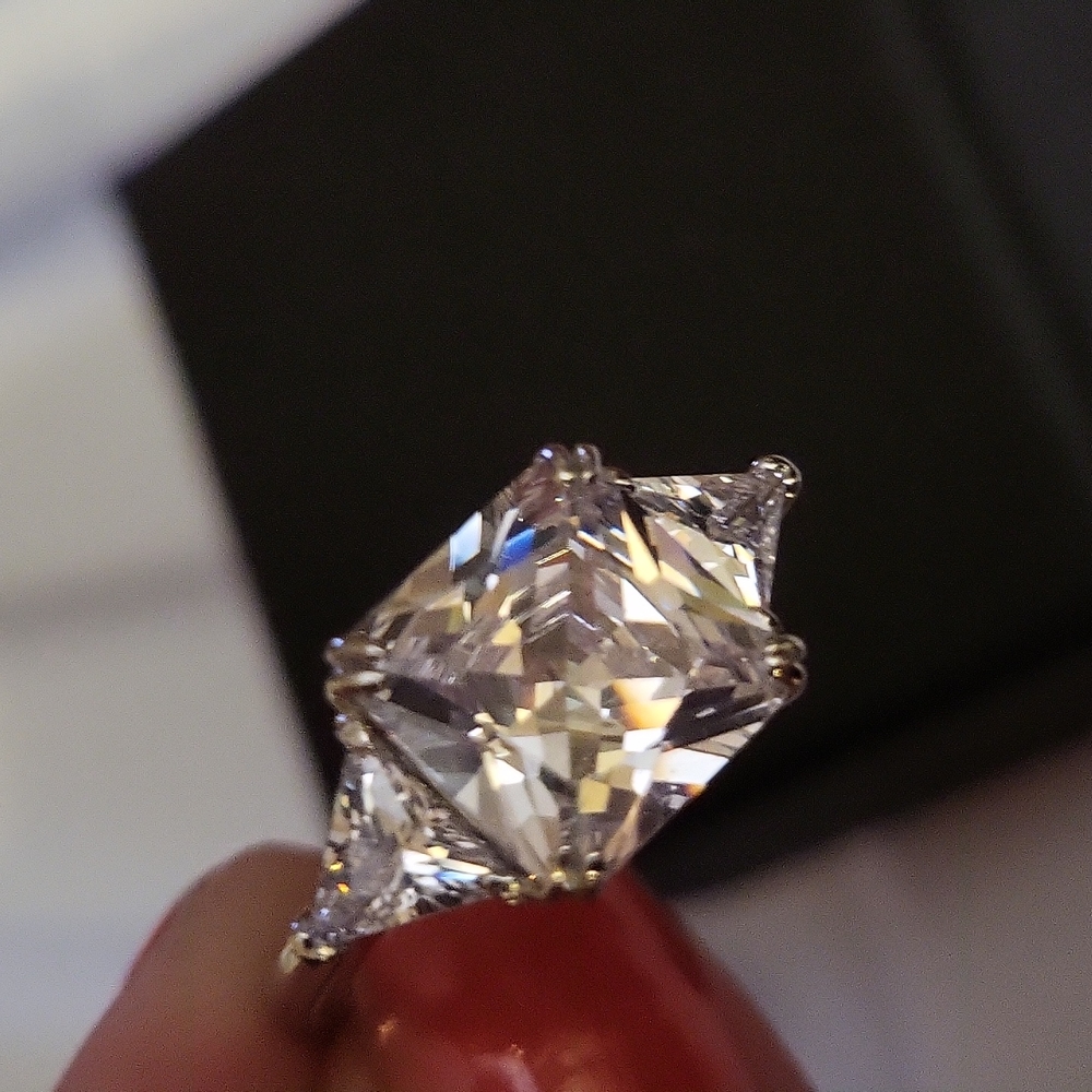 2.03 Carat Princess Cut Clear Sapphire Crystal I Color VVS2